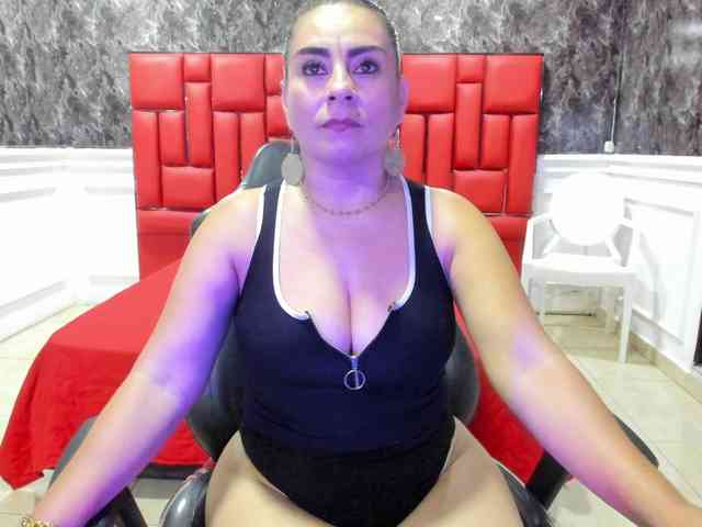 Ladyxmilf webcam