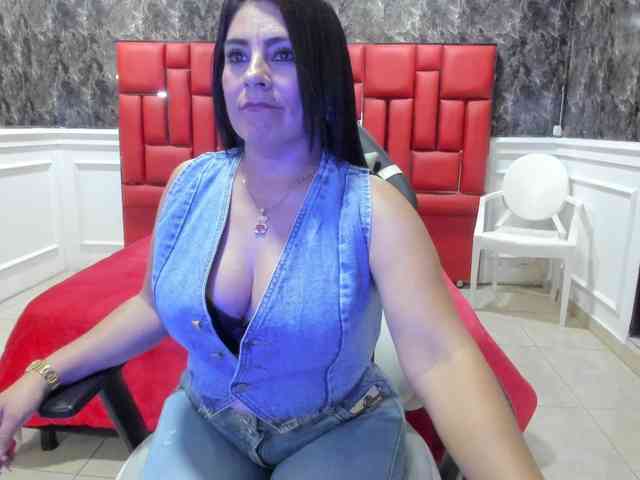 Ladyxmilf webcam