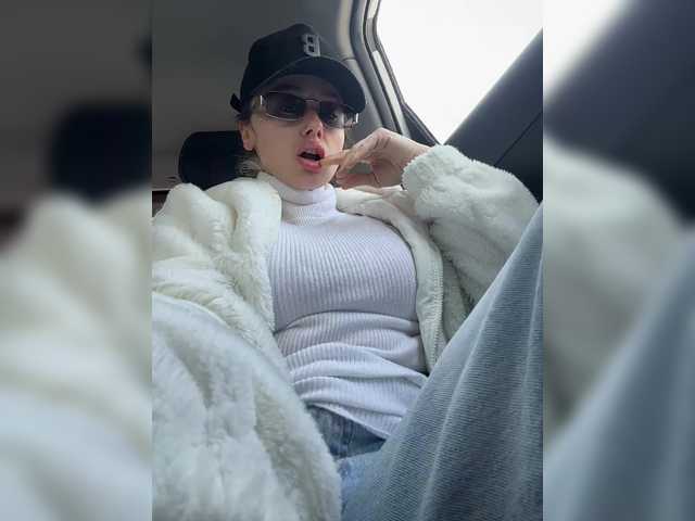 sochnayaaa's BongaCams show and profile