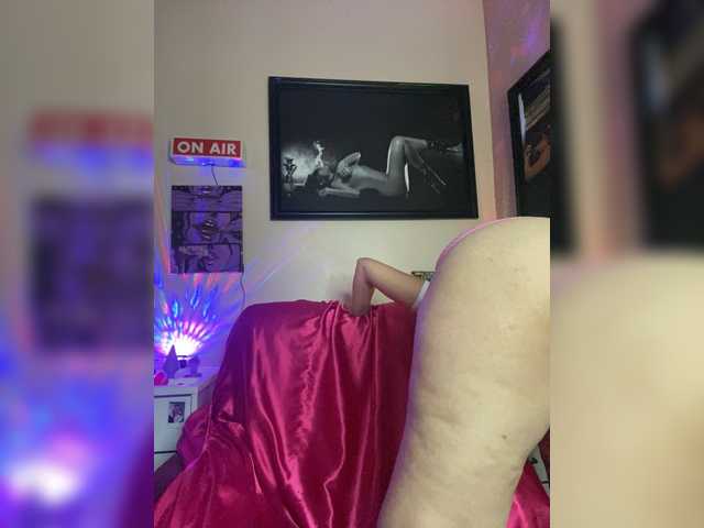 TheDime's BongaCams show and profile