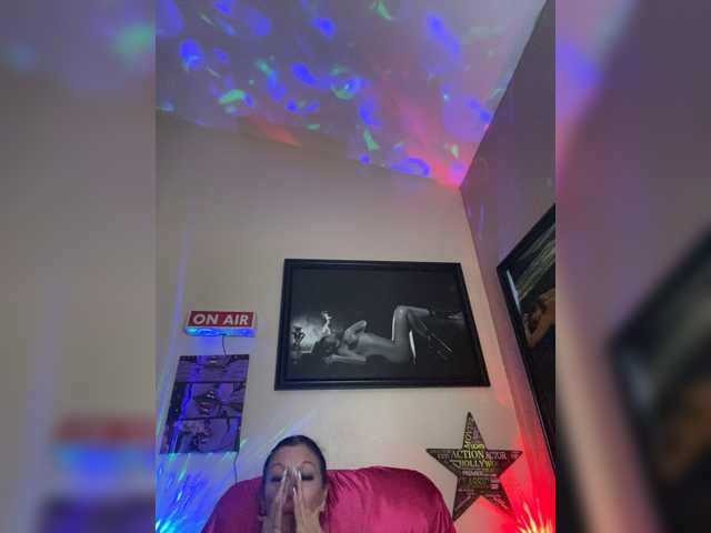 TheDime's BongaCams show and profile