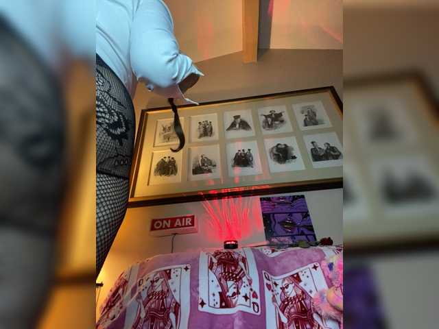 TheDime's BongaCams show and profile