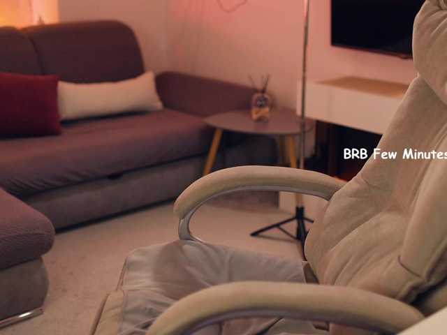 -white-kitty- cam belle