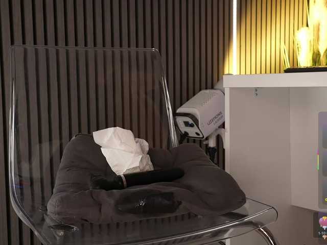 sarahjadore's BongaCams show and profile