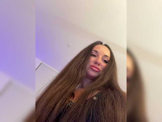 Vishenka7777's BongaCams show and profile