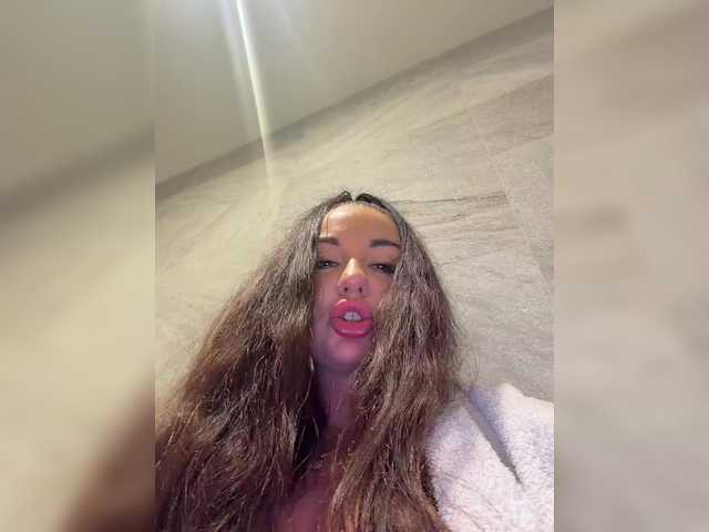 Vishenka7777's BongaCams show and profile