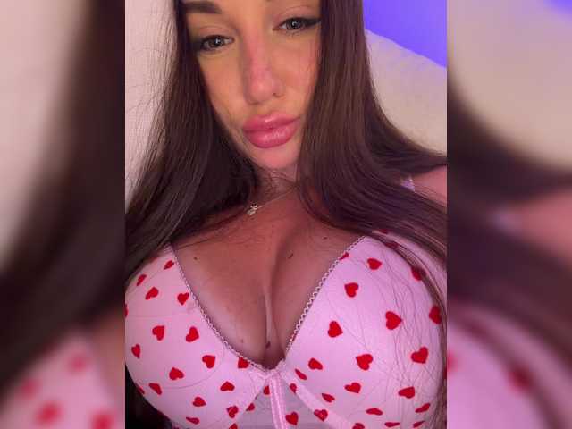 Vishenka7777's BongaCams show and profile