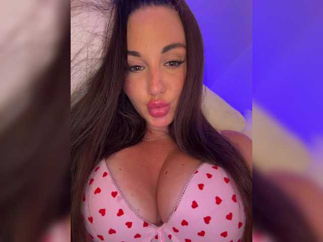 Vishenka7777's BongaCams show and profile