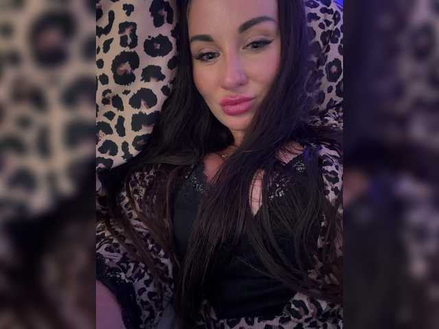 Vishenka7777's BongaCams show and profile