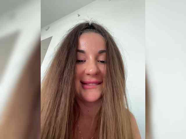 Vishenka7777 Live Webcam on BongaCams