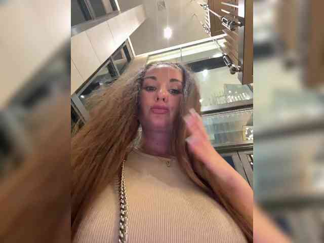 Vishenka7777 Live Webcam on BongaCams