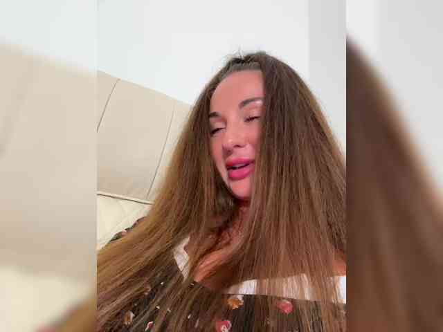 Vishenka7777 Live Webcam on BongaCams