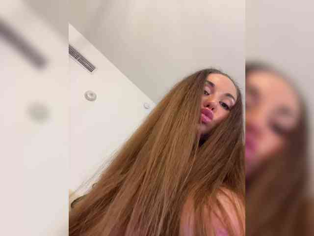 Vishenka7777 Live Webcam on BongaCams