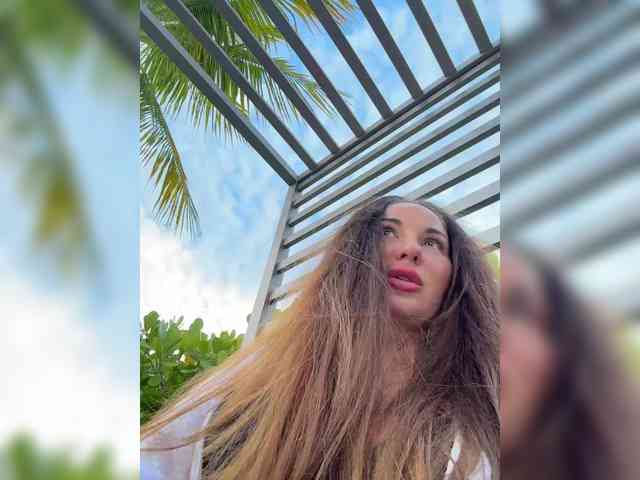 Vishenka7777 Live Webcam on BongaCams