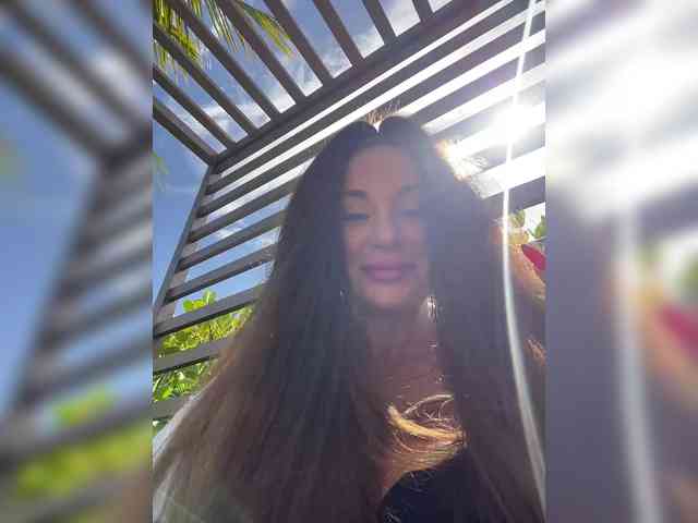 Vishenka7777 Live Webcam on BongaCams