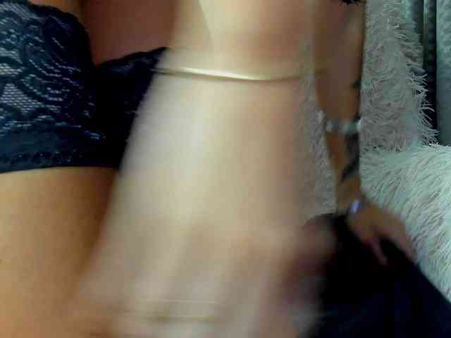 LovellyEmma Live Webcam on BongaCams