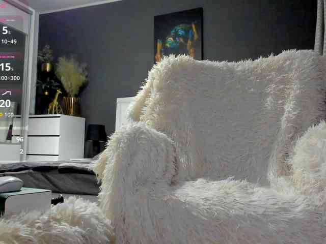 LovellyEmma webcam