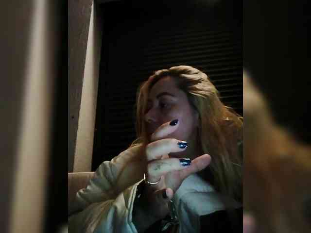 karolynesyera webcam