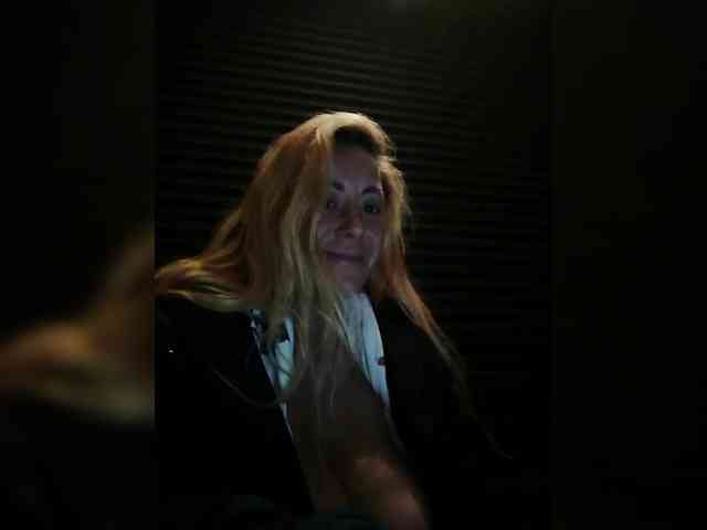 karolynesyera webcam