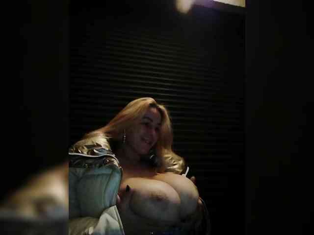 karolynesyera webcam
