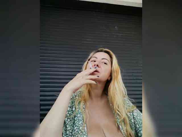 karolynesyera webcam