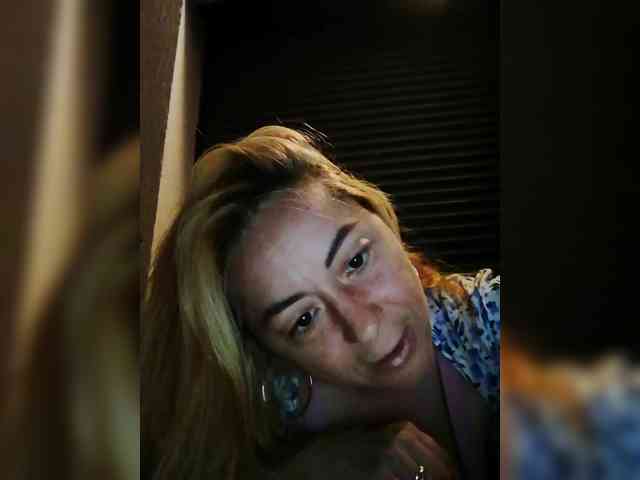 karolynesyera webcam