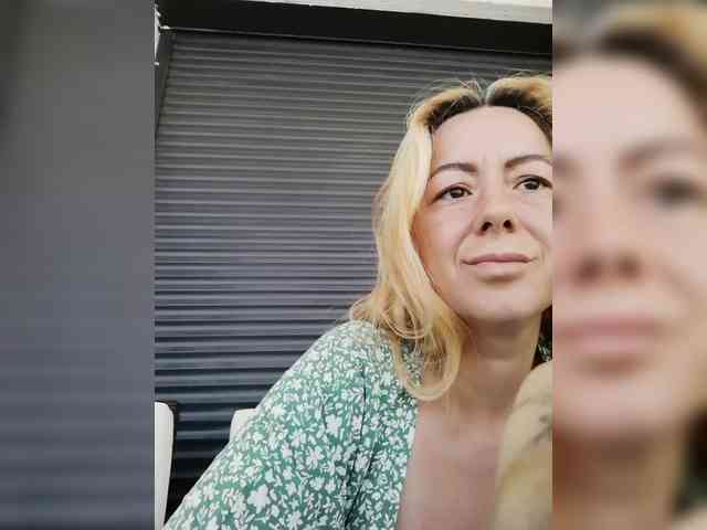 karolynesyera webcam
