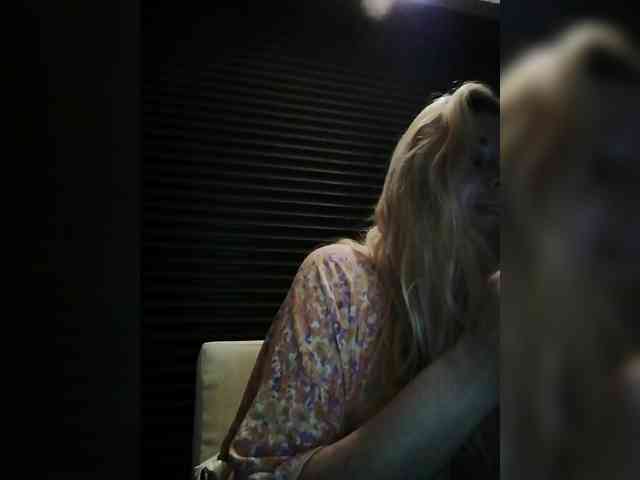 karolynesyera webcam