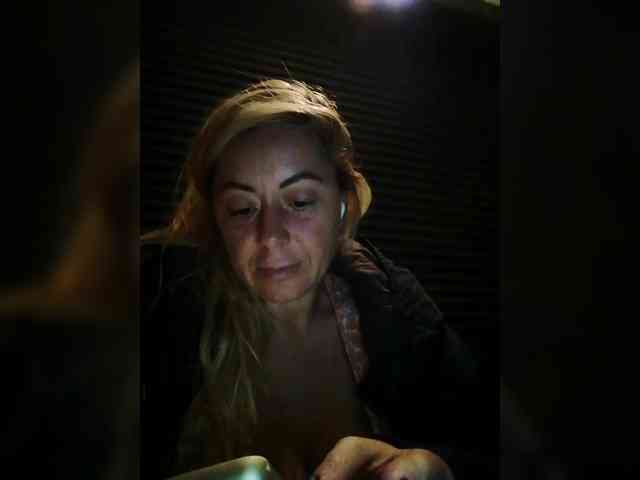 karolynesyera webcam