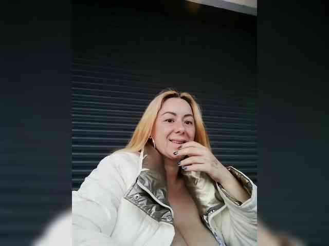 karolynesyera webcam