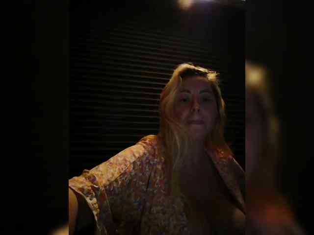 karolynesyera webcam