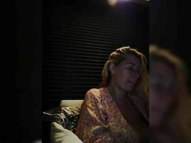 karolynesyera webcam