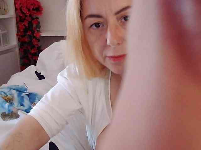 karolynesyera webcam
