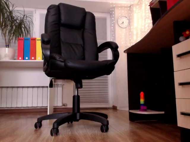 Carrie1337's BongaCams show and profile