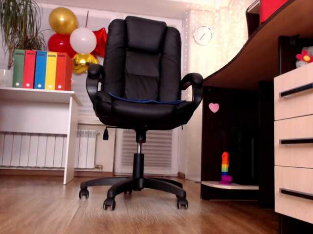 Carrie1337's BongaCams show and profile