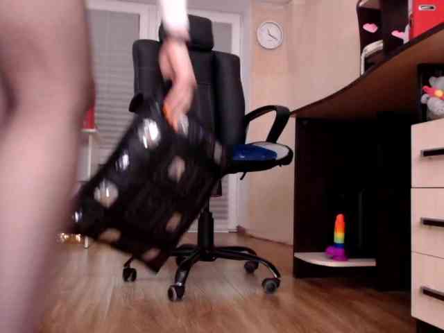 Carrie1337 webcam