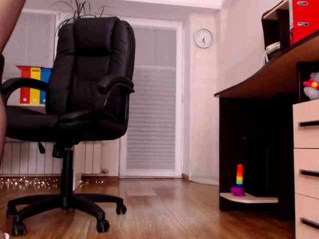Carrie1337 webcam