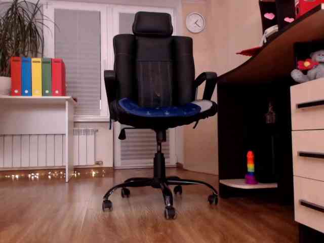Carrie1337 webcam