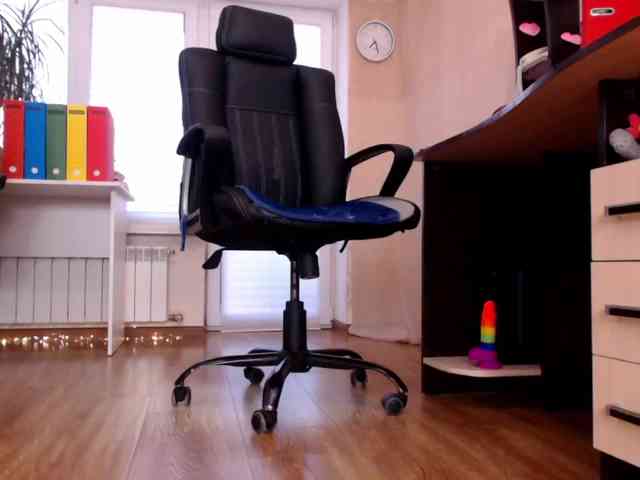 Carrie1337 webcam