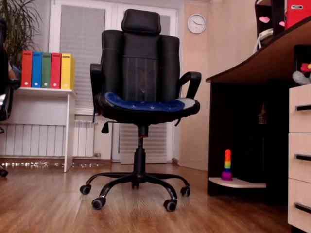 Carrie1337 webcam