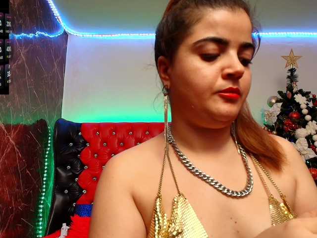 Slutty_milf_bitch webcam bongacams model stream image