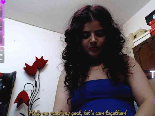 Slutty_milf_bitch webcam