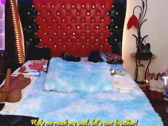 Slutty_milf_bitch webcam