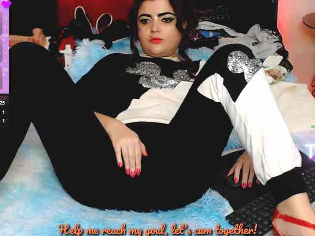 Slutty_milf_bitch webcam