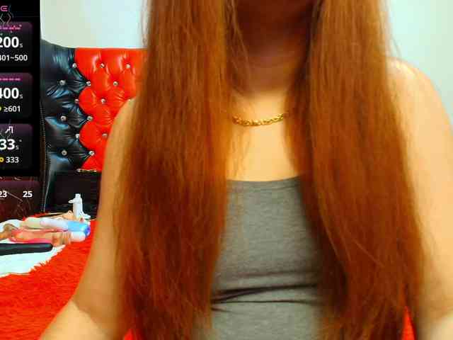 Slutty_milf_bitch webcam