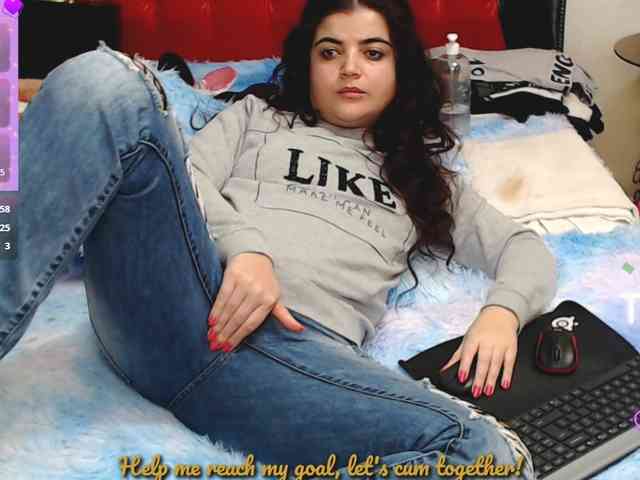 Slutty_milf_bitch webcam