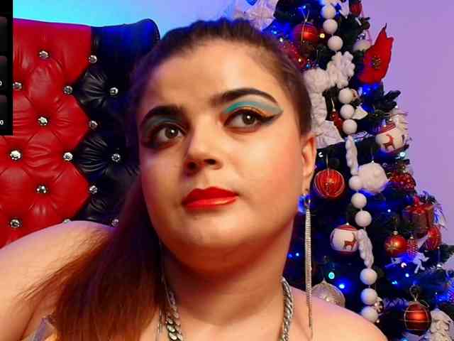 Slutty_milf_bitch webcam