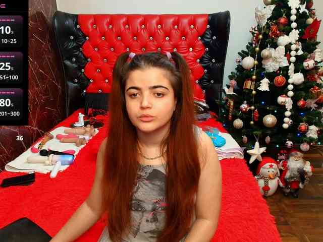 Slutty_milf_bitch webcam