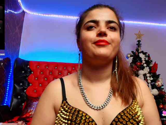 Slutty_milf_bitch webcam