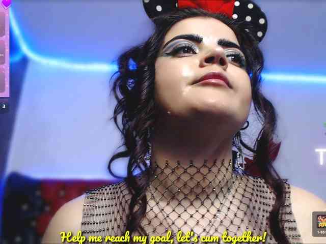 Slutty_milf_bitch webcam